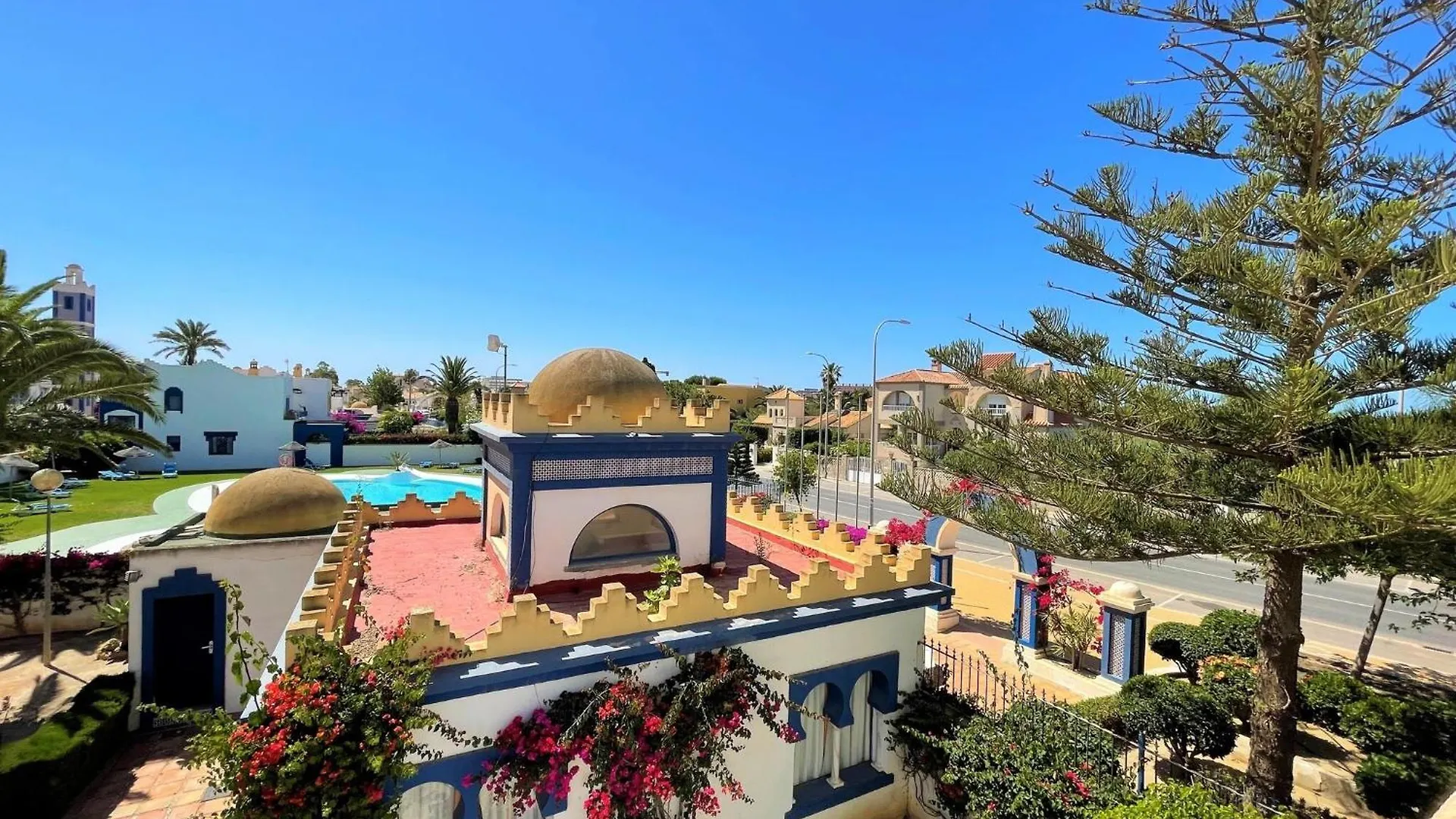 Beautiful Holiday Home In Roquetas De Mar By The Sea Spain